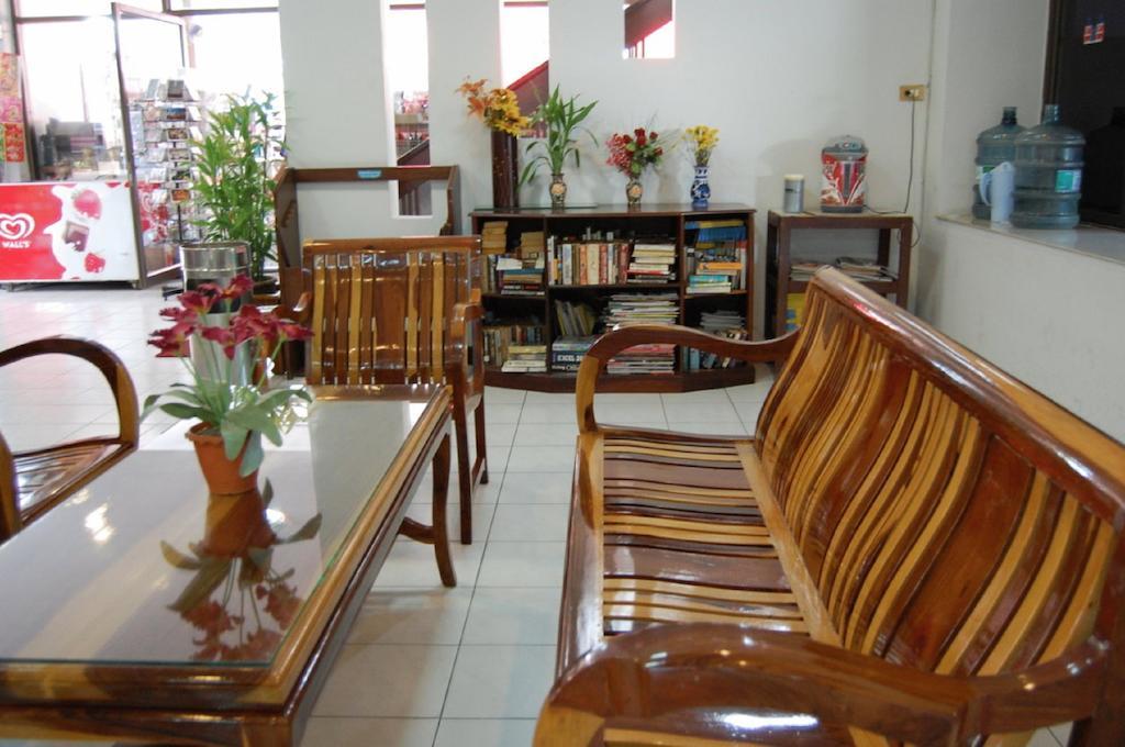 Veerachai Court Chiang Mai Exterior photo